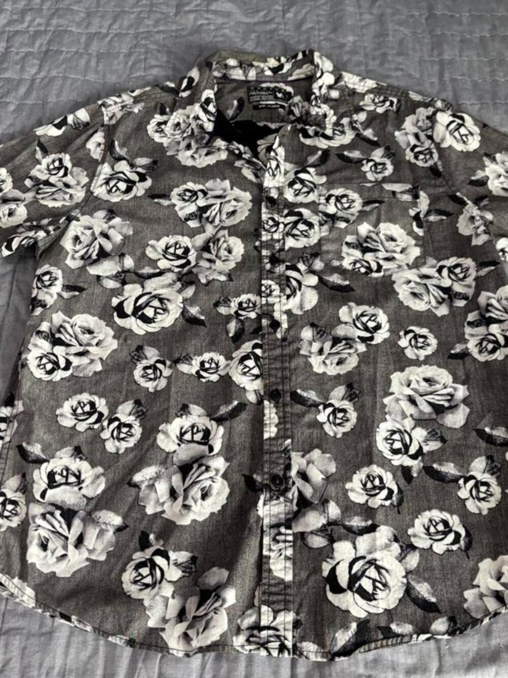 Men’s Short Sleeve Button Down Shirt Grey Black White Rose Floral Print